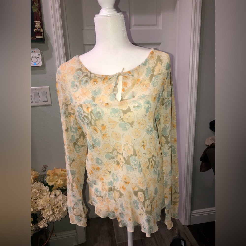 Like new versatile beautiful J Jill blouse